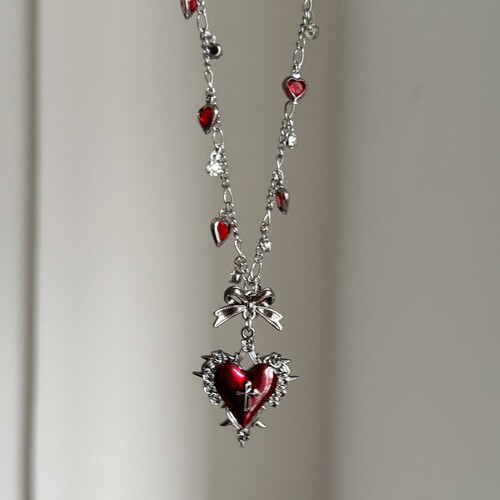 暗黑哥特朋克蝴蝶结爱心十字架红黑项链小众辣妹y2k甜酷复古ins风