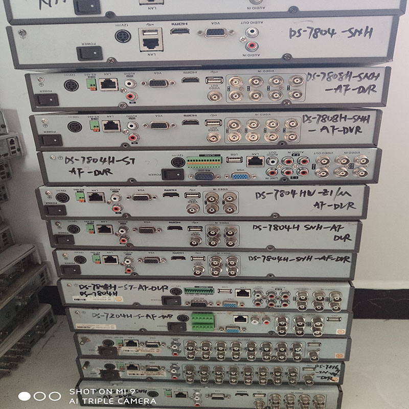 二手海康4路8路监控硬盘录像机同轴模拟网络DS-7104HGH 监控盒子