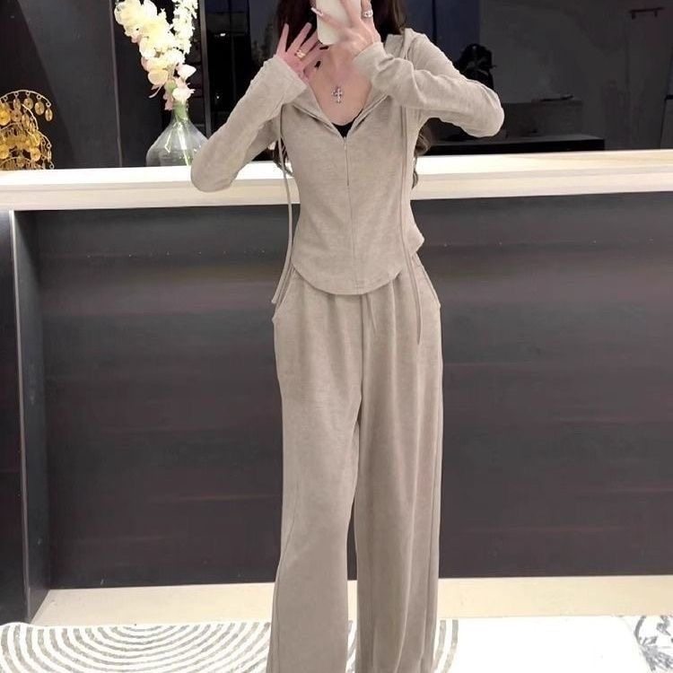 初秋显瘦时髦休闲女春秋冬连帽修身上衣阔腿裤宽松运动服两件套装