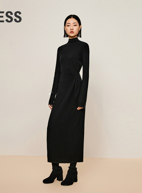 LESS绵羊毛针织连衣裙捏褶设计感长袖高领黑色长裙2O0G11180