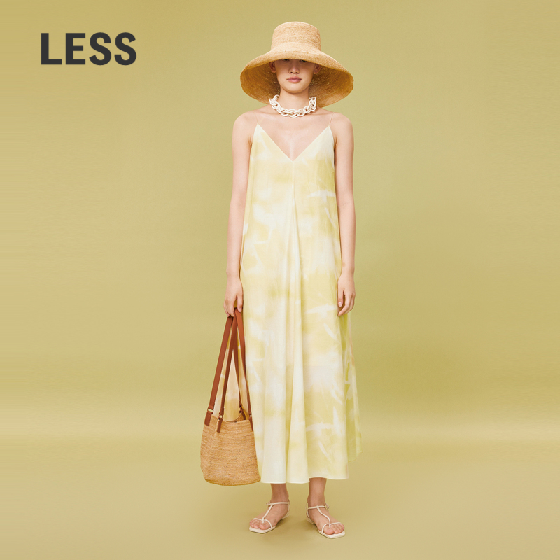 【0压系列】LESS夏季休闲度假风弥散印花A型吊带连衣裙2O5G11940