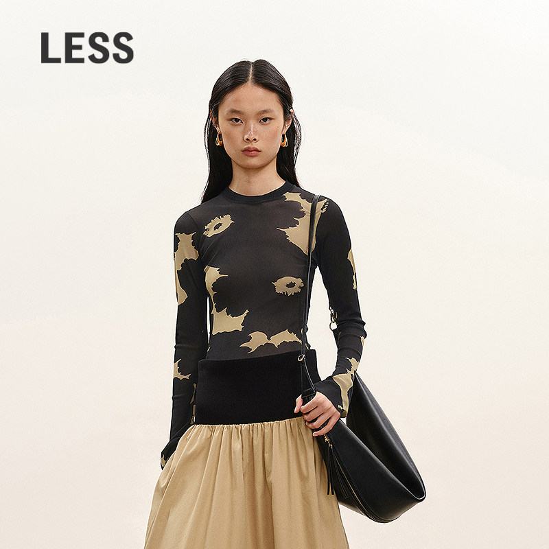 【商场同款/CNY系列】LESS2026春新圆领修身皮肤衣T恤女2Q1113220