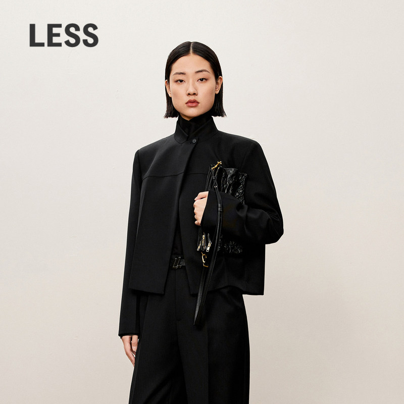 LESS春秋一粒扣干练短西服女小香风精纺戗驳领西装外套2O971