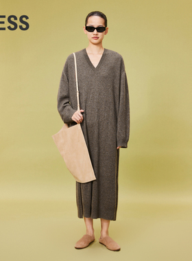 【0压系列】LESS春牦牛绒慵懒风长款宽松V领针织连衣裙2O1G10540