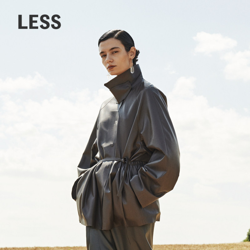 【精工系列】LESS冬季后背抽褶上衣女层次感仿皮衣外套2O0A11040