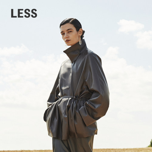 【精工系列】LESS冬季后背抽褶上衣女层次感仿皮衣外套2O0A11040