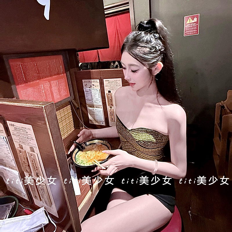 【TiTi美少女】富家千金纯欲性感抹胸紧身显瘦短裙针织绷带上衣