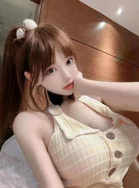 纯欲风露背包臀挂脖针织短裙子