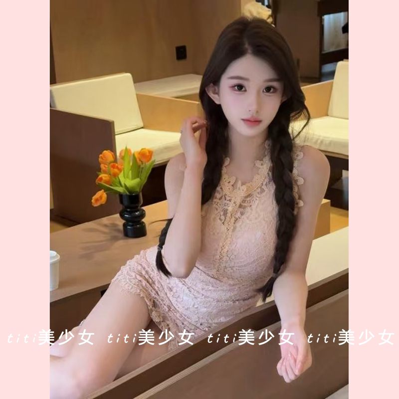【TiTi美少女】性感蕾丝修身包臀连衣裙纯欲辣妹无袖收腰显瘦短裙