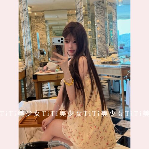 碎花宽松中长款露背纯欲风连衣裙