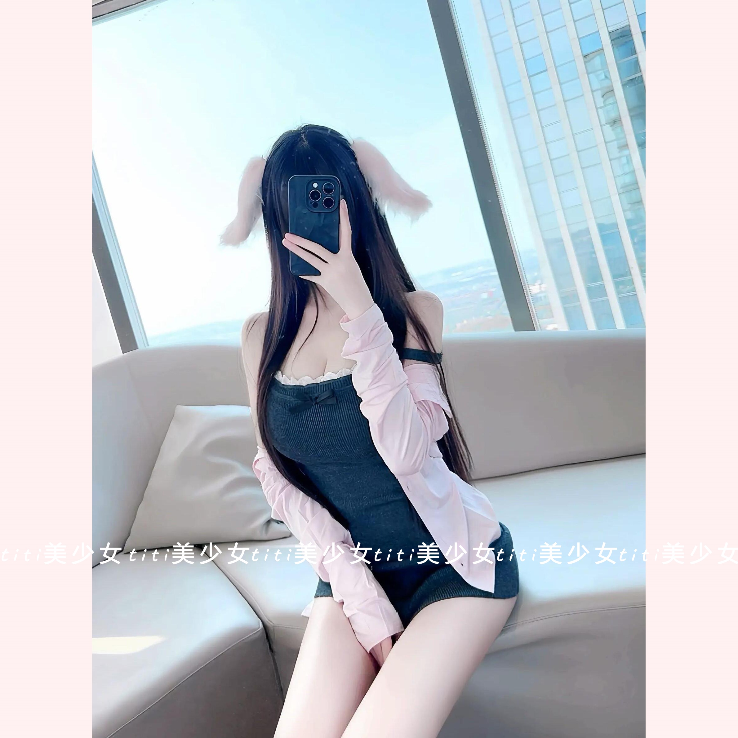 小香风蕾丝边包臀针织吊带连衣裙