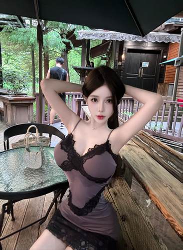 纯欲辣妹性感蕾丝拼接包臀连衣裙