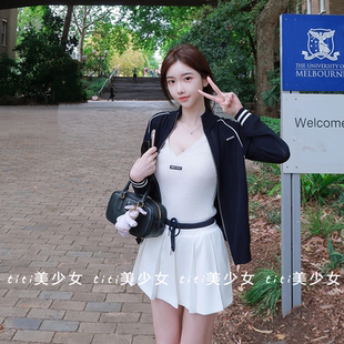 减龄长袖 纯欲针织拉链修身 外套针织背心百褶裙套装 TiTi美少女