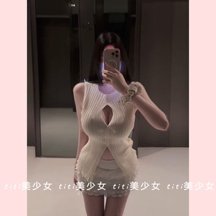 T恤设计感显胸气质修身 纯欲性感镂空无袖 显瘦上衣 TiTi美少女