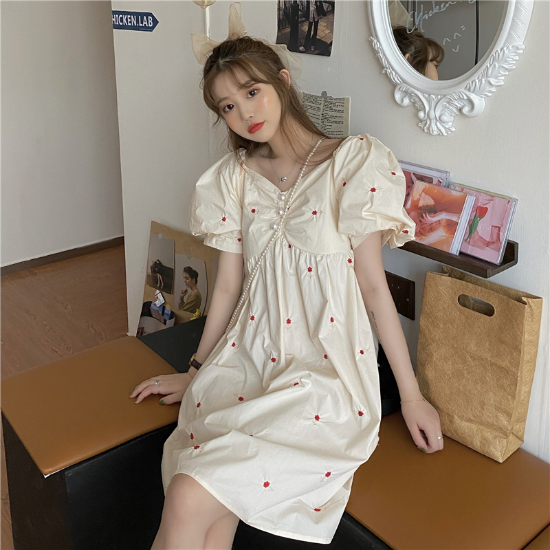 Real price ~ loose and thin design, versatile skirt, square collar and clavicle temperament fashion dress