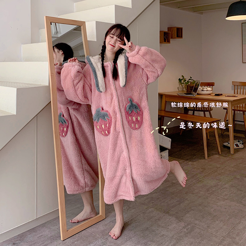 Real shot real price ~ autumn and winter Korean pajamas girl sweet strawberry boudoir home clothes set