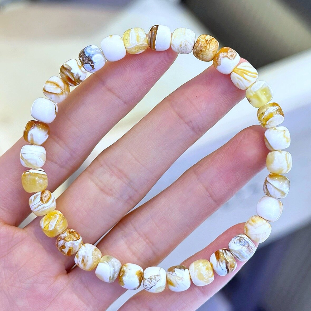 正品天然俄料精美金瓷白妖孽蜜蜡6.5mm老型女款手链文玩珠宝饰品