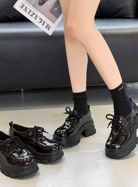 春达女鞋2026春季新款厚底时尚舒适超轻牛皮亮面休闲乐福鞋88063