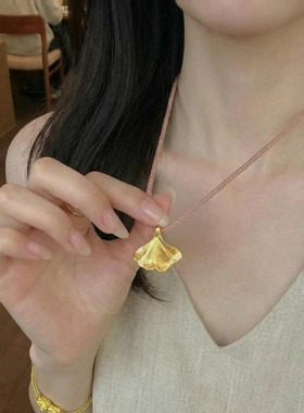 2026新款银杏叶吊坠棕绳长项链女轻奢精致时尚百搭小众设计高级感