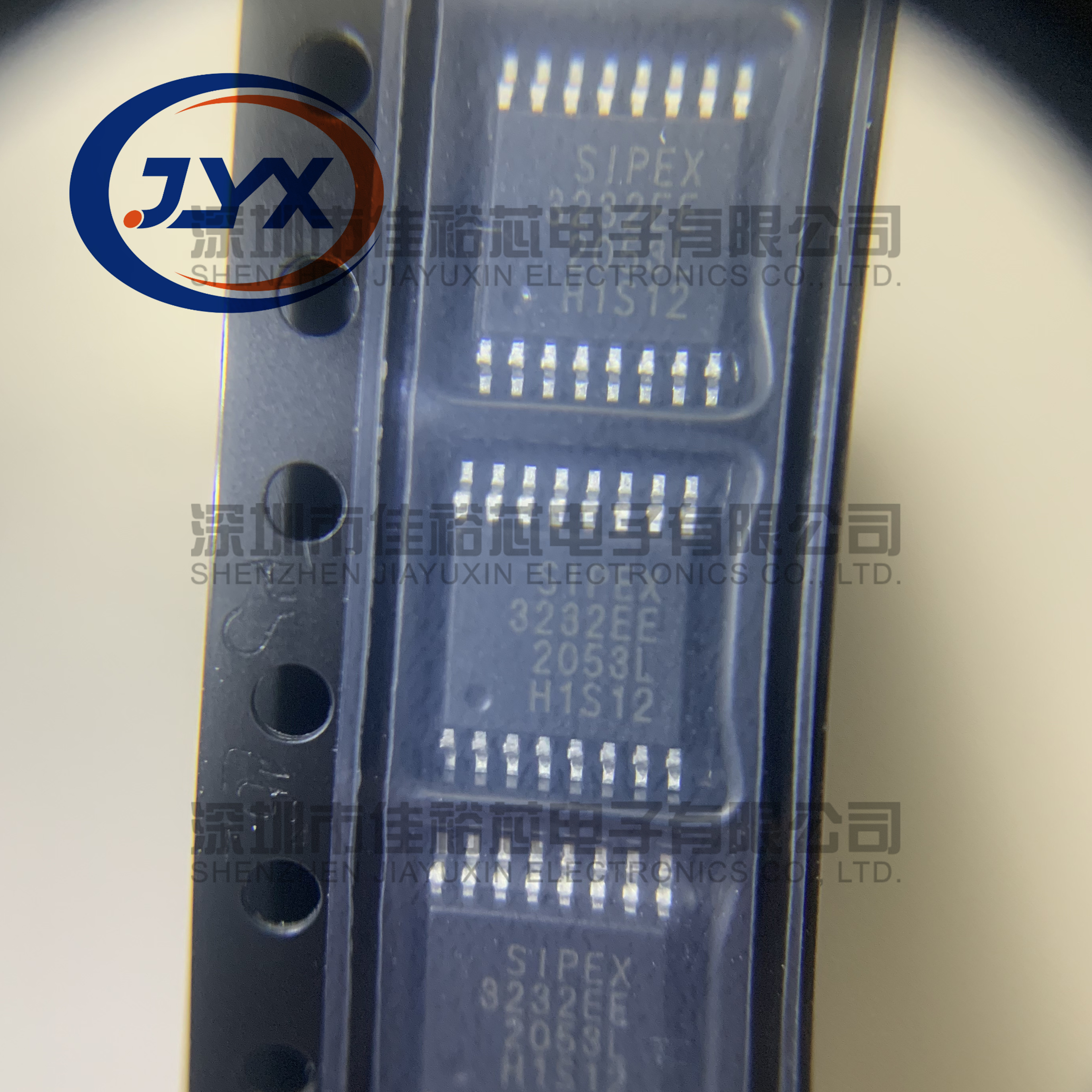 SP3232EEY SP3222EBCY SP3220EUEA SP3243ECA 收发器芯片