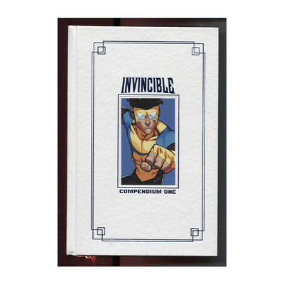 英文原版 Invincible Compendium 无敌少侠无敌小子完全版1 英文版 进口英语原版书籍
