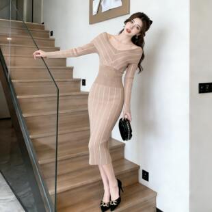 2026新款时尚中款针织小个子打底连衣裙子女士洋气修身显瘦毛衣裙