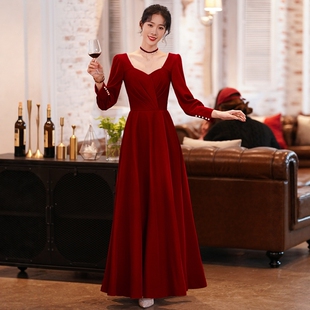 丝绒高定款红色长袖V领连衣裙女秋冬高级感长款大摆裙敬酒服礼服