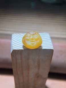 新疆和田玉籽料黄沁佛公尺寸16 9mm重3.4克