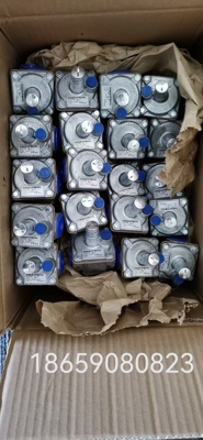 美国Maxitrol减压阀 一级调压阀 R400ZM-Rp1/2 R400ZM-Rp3/8