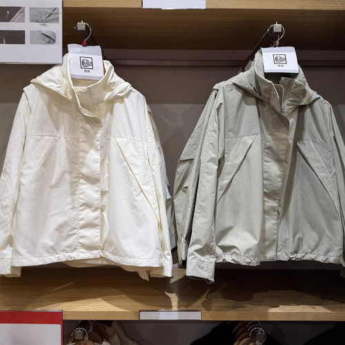 女装防风立领茄克/外套夹克连帽冲锋衣休闲宽松短上衣春款A484709