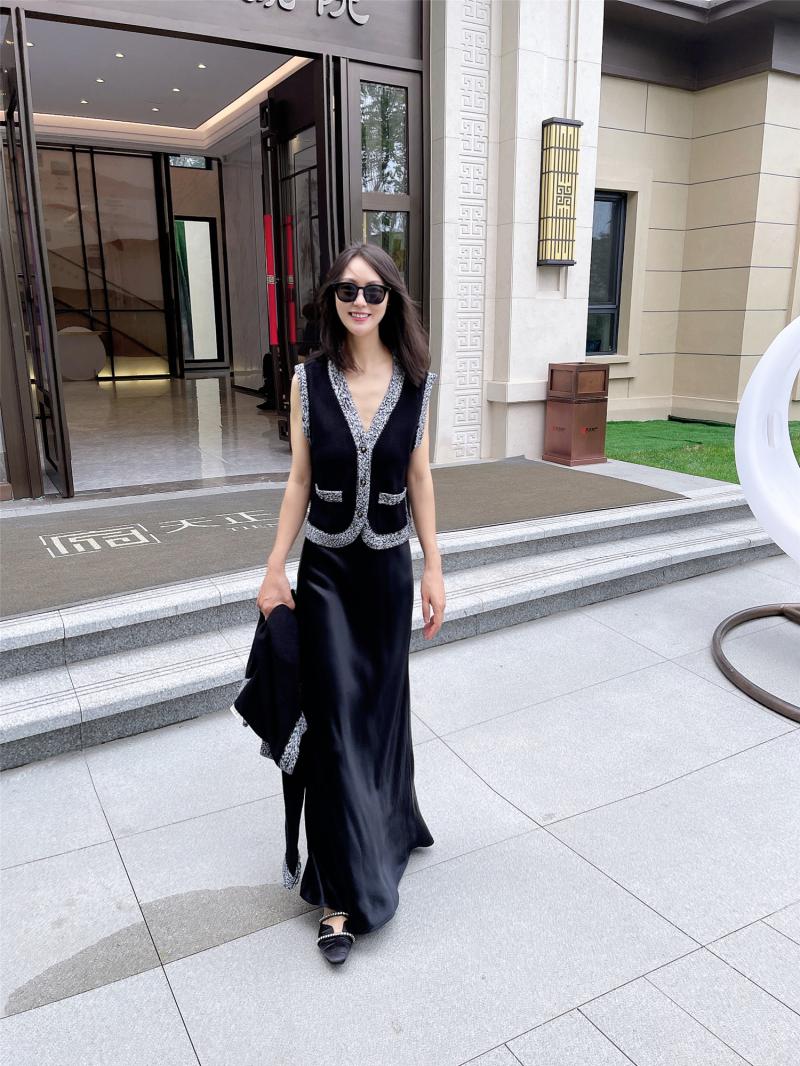 两件羊绒针织外套瑞亿