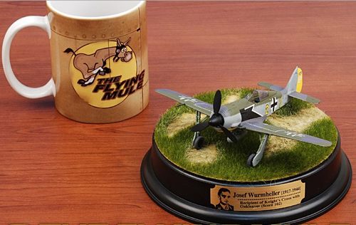 威龙 Dragon 50111 1/72 德军 FW-190 A6 JG2 限量展示 地台