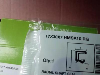 SKF CR内骨架进口油封17X28X7 HMSA 5 10 RG V丁晴氟胶密封件