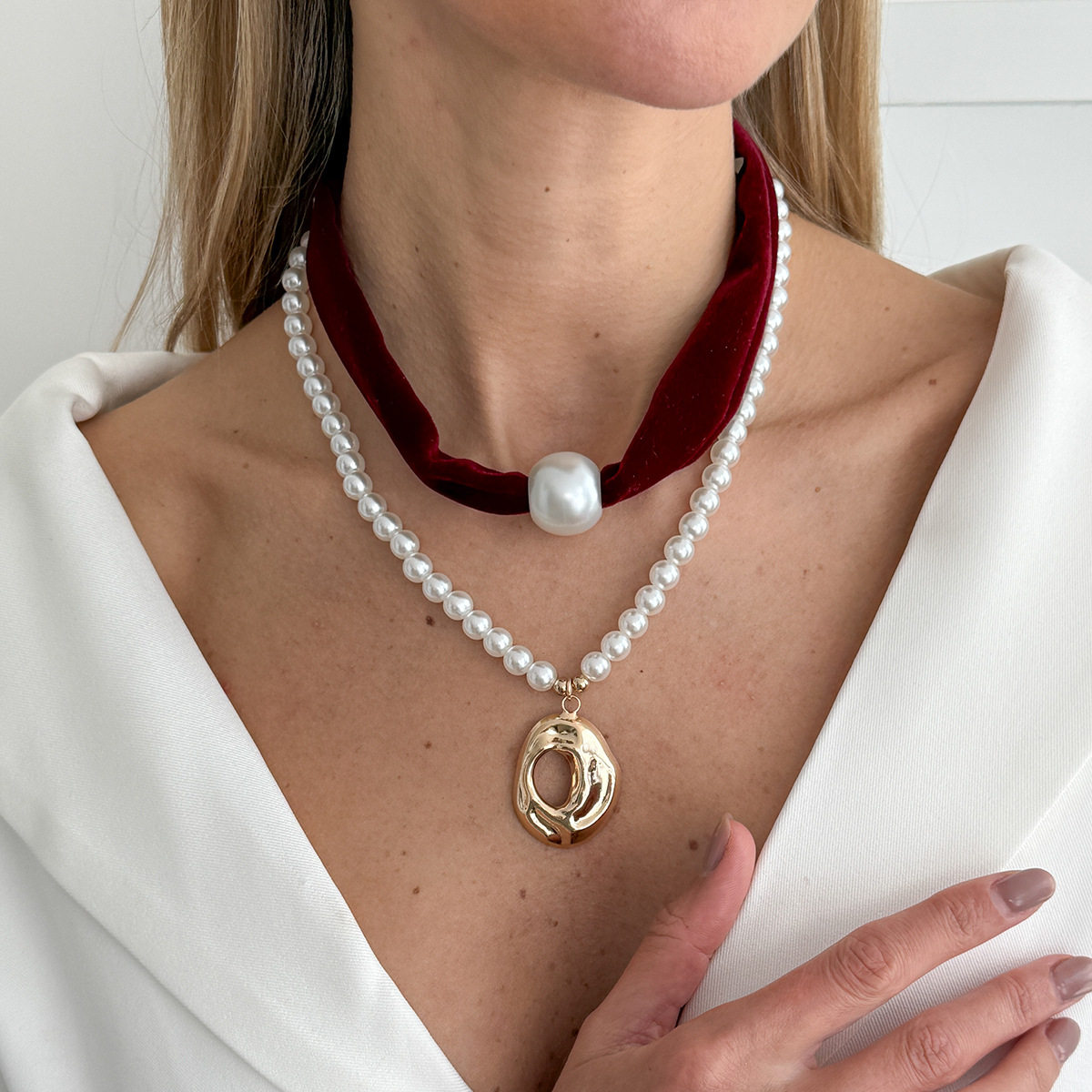 欧美跨境饰品 气质ins绒布珍珠串珠锁骨链 复古液态圆形吊坠项链