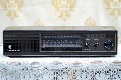 ＧＲＵＮＤＩＧ /根德ＲＦ-625晶体管经典怀旧 收音机 电源220伏