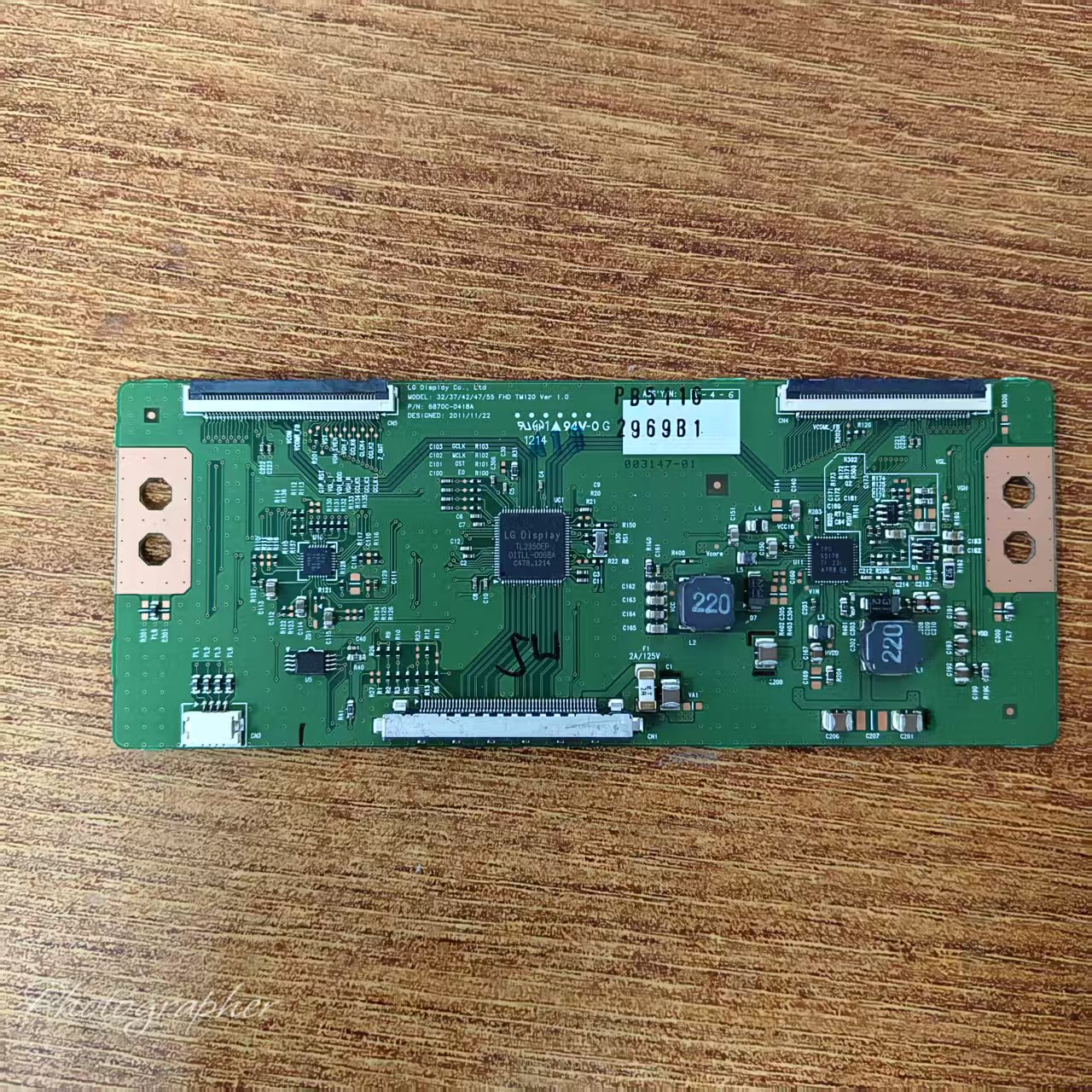 原装 LG 47LS4100-CA逻辑板6870C-0418A屏LC470EUE(SE)(U1)实物图