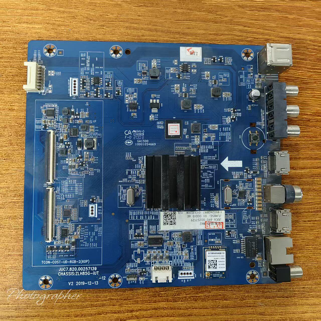 原装长虹 65A4U电视主板JUC7.820.00257139屏C650U19-E10-H实物图