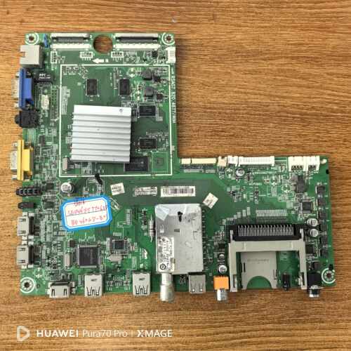 原装海信LED46XT770G3D主板RSAG7.820.4677配屏BE460GD-B01实物图