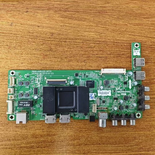 原装创维49E3500主板5800-A9R200-0P70屏RDL490FY(BD0-000)实物图