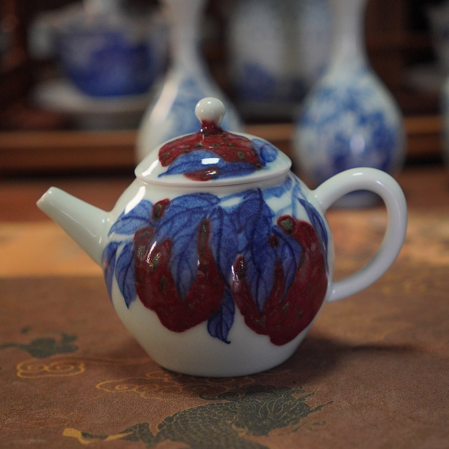 景德镇手工手绘青花茶具釉里红高温瓷寿桃