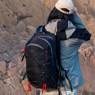 杉木山装登山背包大容量男悬浮户外专业徒步轻量化旅行双肩包女