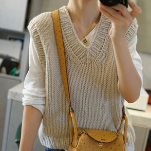 坎肩马甲2色 手织棒针系列日常好搭好用V领羊绒背心无袖 正品 加厚