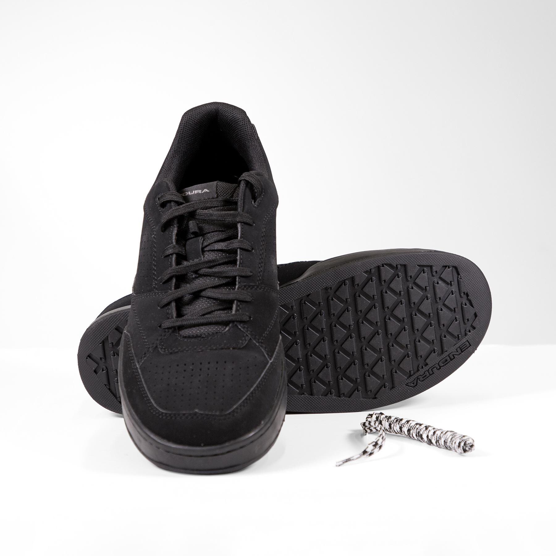 LEATT 1.0 내리막 신발 잠금 장치가 없는 산악 사이클링 신발 펌프 트레일 신발 BMX 신발 등산 신발 크로스 컨트리 신발