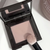 Laura guava2.6g打底 cashmere Mercier 罗拉玛希单色眼影Fresco