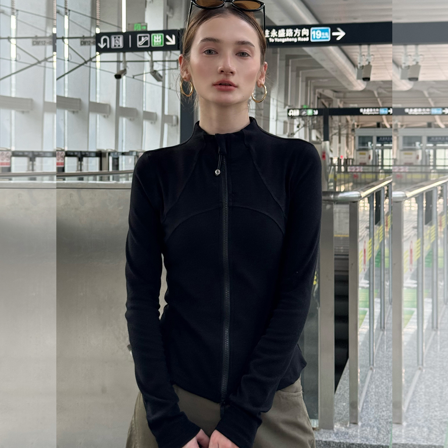 早秋巨好看立领开衫卫衣外套女2025新款爆款设计感修身短款上衣女