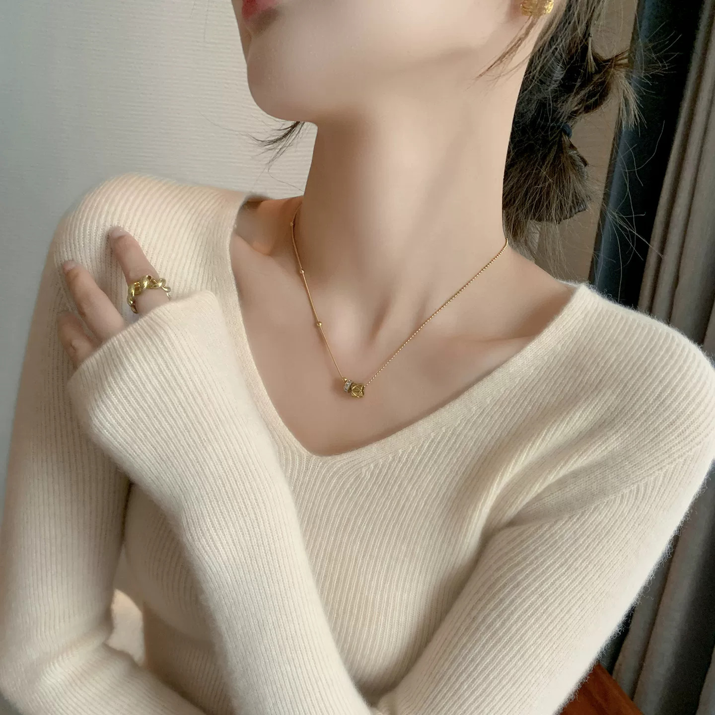 软糯V领显瘦打底毛衣女2026内搭