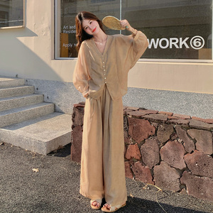 新中式国风套装女2025春季新款高级感气质显瘦衬衫阔腿裤两件套图片