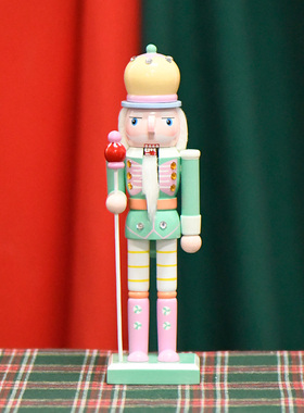 新品上架25CM欧式胡桃夹子黄帽绿身家具桌面摆放送礼圣诞节氛围感