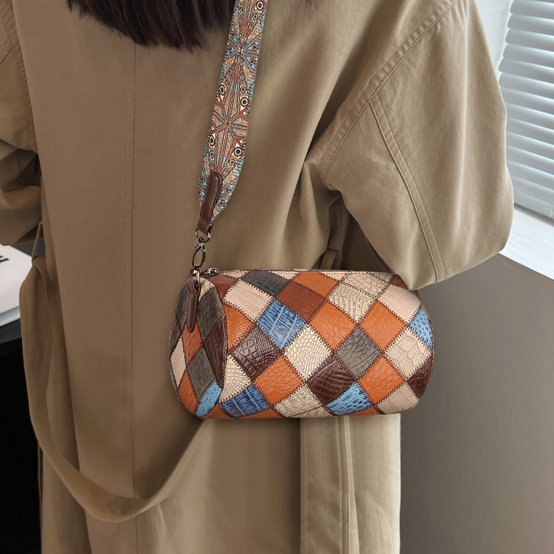 皮匠传奇斜挎包拼接小欧美