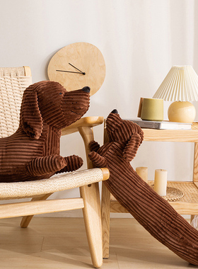 可爱棕色腊肠狗条形抱枕客厅沙发装饰玩偶公仔狗长条枕靠垫午睡枕